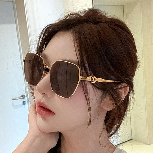 디올 신상 선글라스 SGL27564